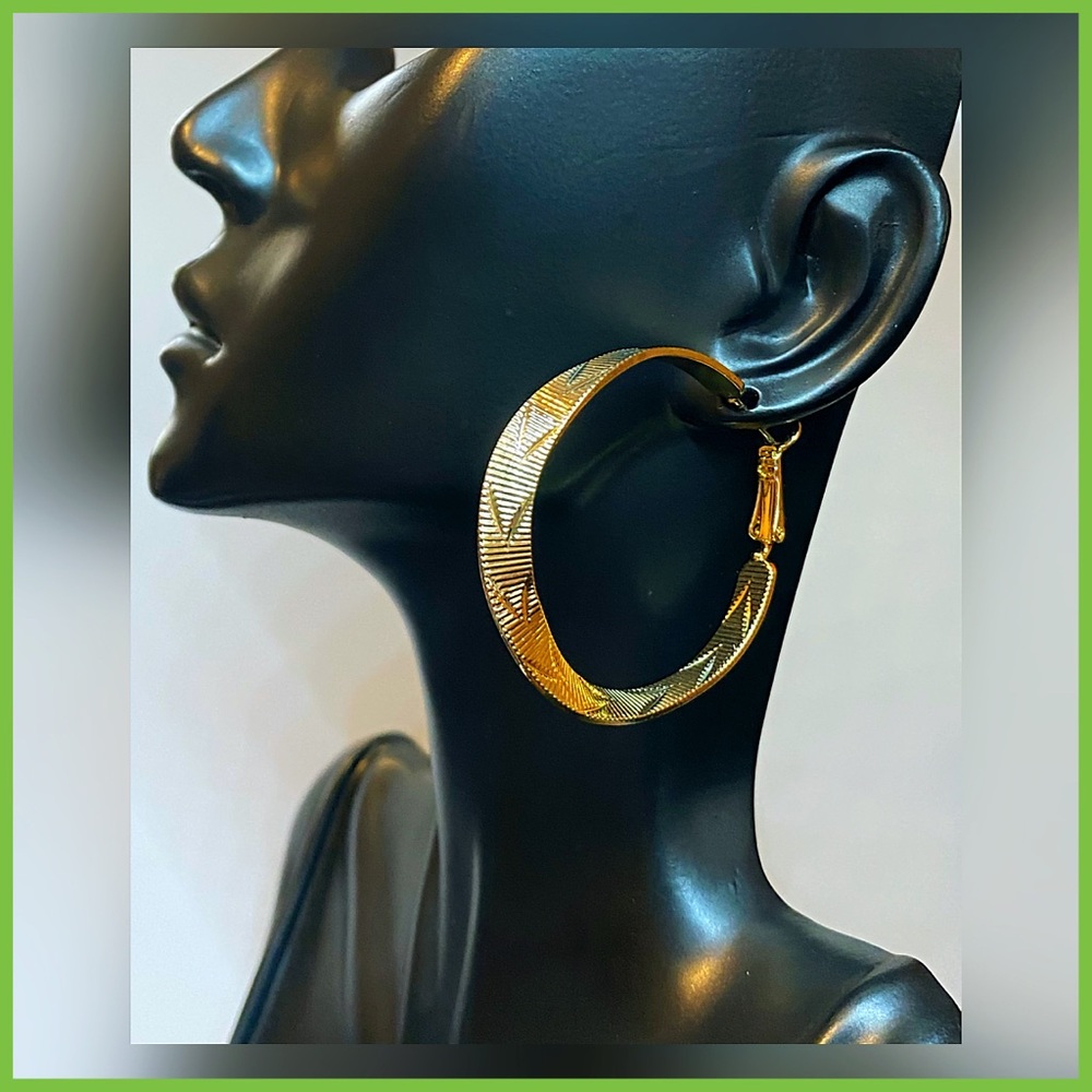 Catherine Malandrino Gold, Textured Medium Hoop Earrings